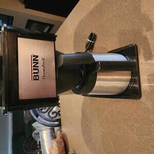 SoldBunn BTX-B Velocity Brew 10 Cup Coffee Maker clean works perfect